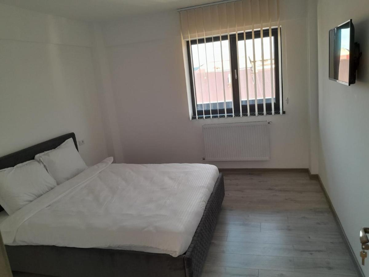 Apartament 3 Camere, Targu Neamt Et4 Exteriör bild