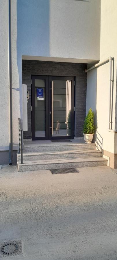 Apartament 3 Camere, Targu Neamt Et4 Exteriör bild